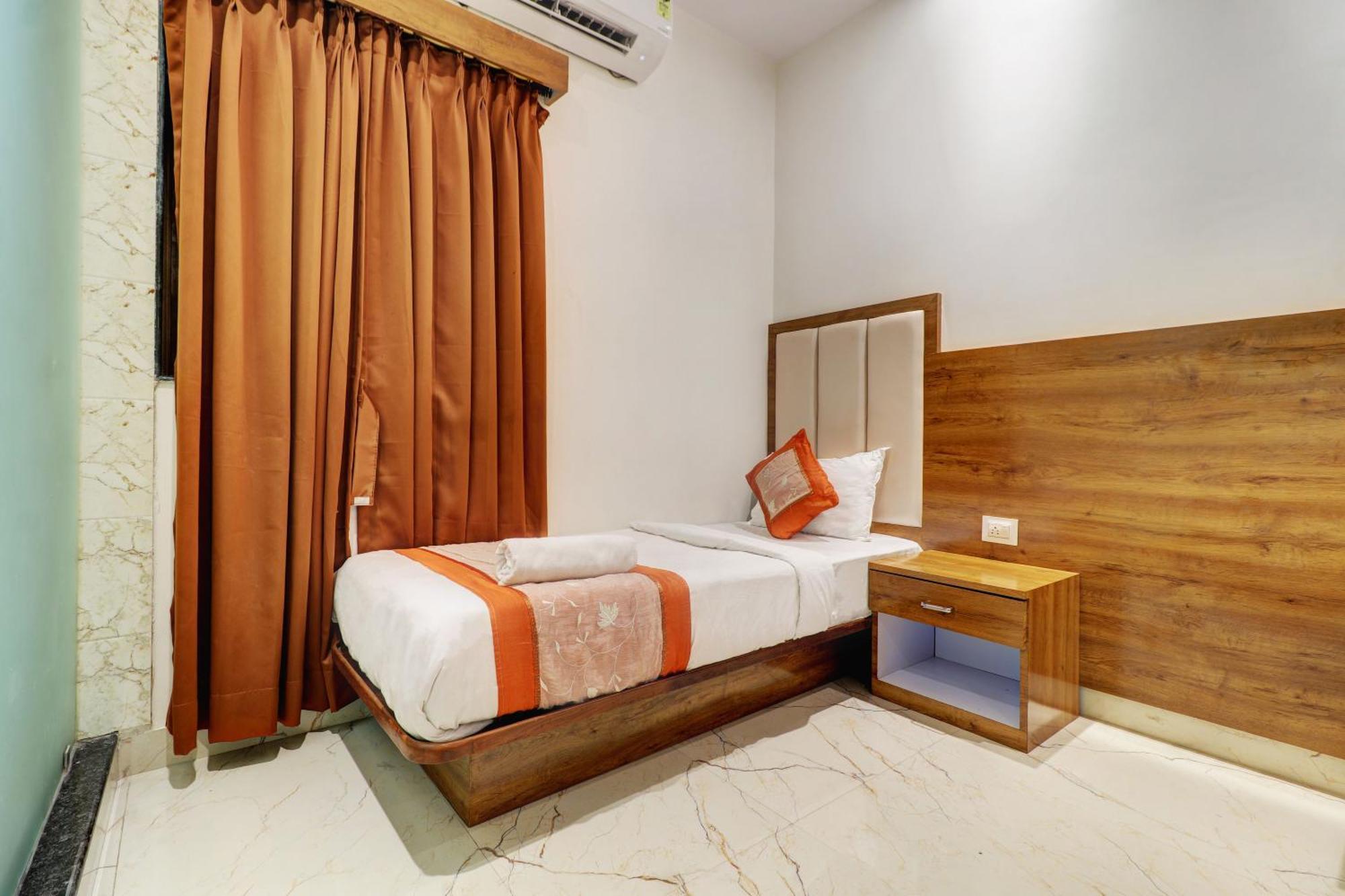 Hotel A K Fort Inn Mumbai Bagian luar foto